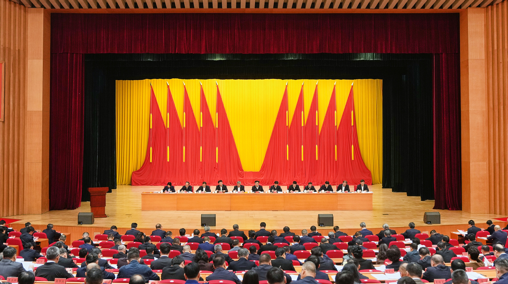 省委城市工作會議：堅持“全省一盤棋、全島同城化”，加快構建與自由貿易港建設相適應的現代化城市體系